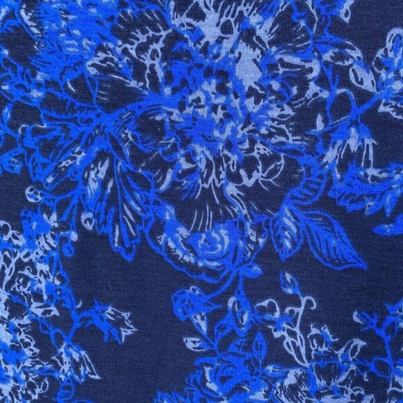 Lularoe Irma Half Sleeve Tunic High Low Polyester Blend Sz XS Blue Floral - Picture 6 of 8